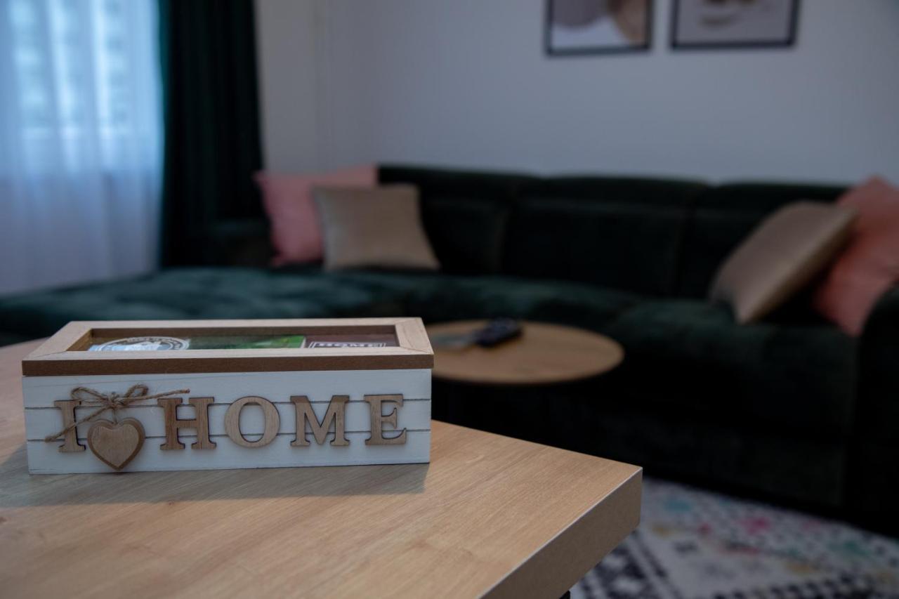 Apartment Feel@home *