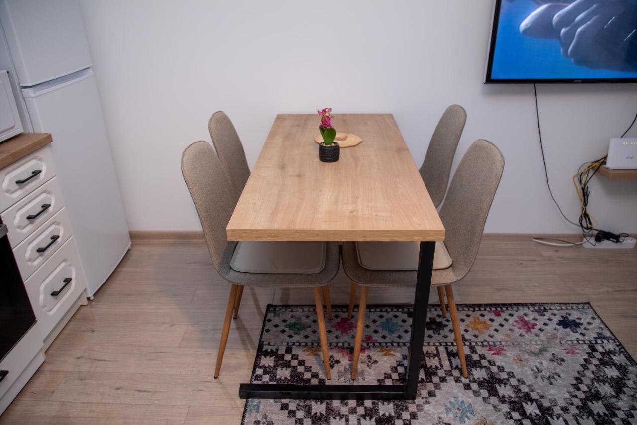 Feel@home Apartment *